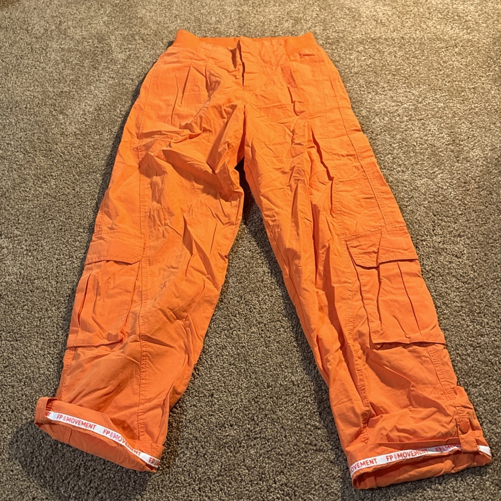 XS Orange Free People movement pants —NEVER WORN!!!! Size XS